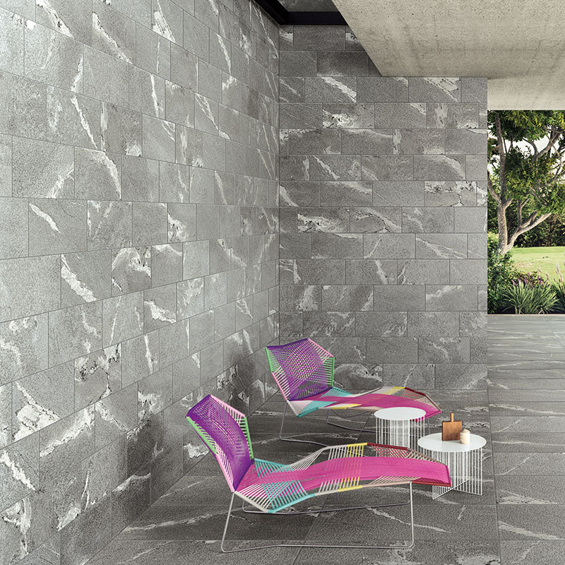 Percorsi Frame Gneiss Grey R10 - Gres Porcellanato effetto pietra 30x60 Rettificato