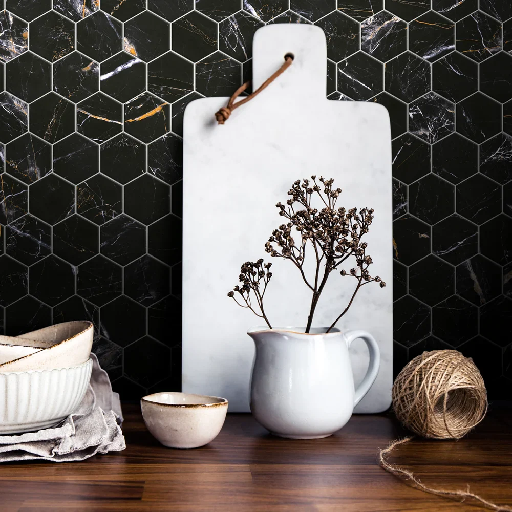 Prestige Hexa Portoro - Mosaico Esagonale su rete effetto marmo